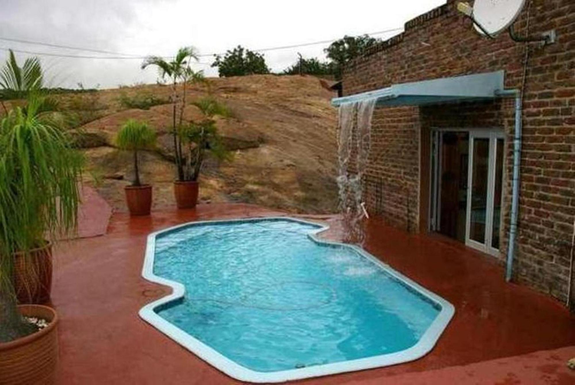 Ingwe Guesthouse Mbombela ภายนอก รูปภาพ